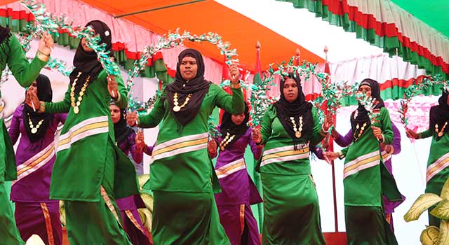 އޭދަފުށީ ބިން ހިއްކުމުގެ ރަސްމިއްޔާތުގެ ތެރެއިން- ނިއަމިފޮޓޯ