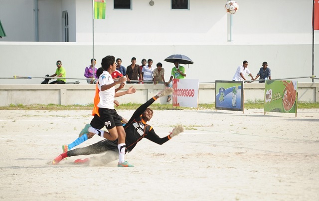 މިއަދު ފެހެންދުއާ ދަރަވަންދޫ ބައްދަލުކުރި މެޗުގެ ތެރެއިން /- އީޓީ ފޮޓޯ: އިބްރާހީމް ޒަހާން ޒާހިރު