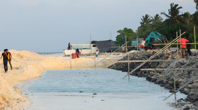 ބޮޑުހިލަ ޖަހާ ސަރަހައްދަށް ވަދެ ނޫޅުމަށް އިލްތިމާސްކޮށްފި