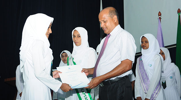 ތައުލީމީ މަރުކަޒުގެ ޕްރިފެކްޓް ބޯޑުގެ މަގާމުތަކަށް ހޮވުނު ދަރިވަރުން އިއުލާން ކުރުމަށް ބޭއްވި ރަސްމިއްޔާތުގެ ތެރެއިން