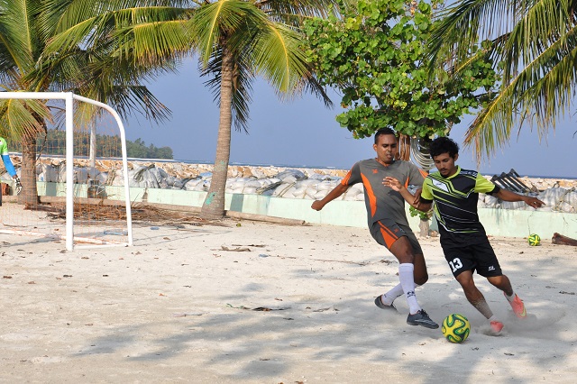 މިއަދުފުލުހުންނާއި ވެލާ ސިޓީ ބައްދަލުކުތި މެޗުގެ ތެރެއިން - އީޓީ ފޮޓޯ: ޒަޔާން ޒާހިރު