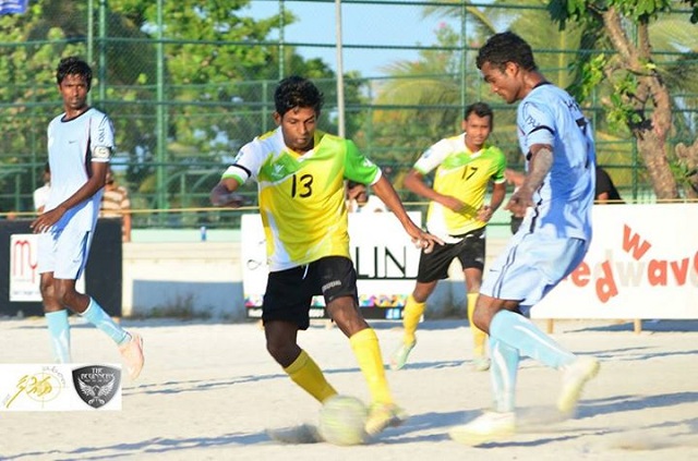 ކިހާދު މޯލްޑިވްސް އާއި ރޯޔަލް ބައްދަލުކުރި މެޗުގެ ތެރެއިން – ފޮޓޯ: އަބޫ ޔައުލާ