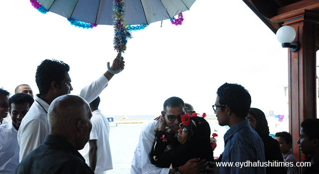 ސޮބާ ރަށަށް އައުމުން މަރުހަބާ ކިޔަނީ -- އީޓީ ފޮޓޯ / ތޯރިގް