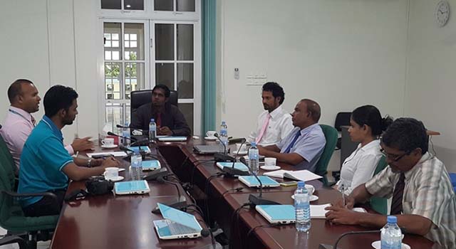މީރާގެ އޮފީހެއް އޭދަފުށީގައި ގާއިމުކުރުމަށް އަތޮޅު ކައުންސިލާ މަޝްވަރާ ކުރަނީ -- ފޮޓޯ / އަތޮޅު ކައުންސިލް
