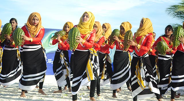 ބ. އަތޮޅުގައި ކުރިއަށްދާ ފުނަ ހަރަކާތް-- އީޓީ ފޮޓޯ / ތޯރިގް