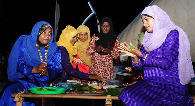 އޭދަފުށީގައި ބޭއްވި "ފުނ" ހަރަކާތުގެ ތެރެއިން-- އީޓީ ފޮޓޯ / ތޯރިގް