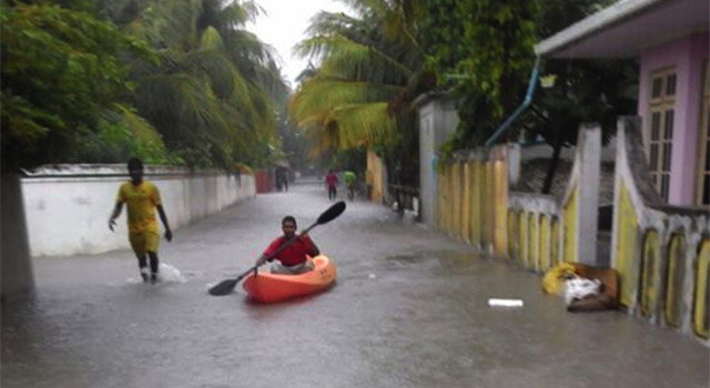 ކެންދޫއަށް ބޯކޮށް ވާރޭވެހި ފެން ބޮޑުވެ، ގެއްލުންތަކެއް ލިބިއްޖެ