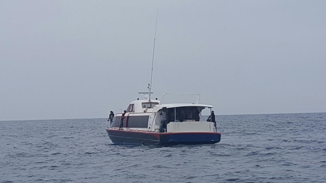 ދަރަވަންދޫ ކައިރިން ދަތުރުކުރި ލޯންޗެއްގެ އިންޖީނުގައި ރޯ ވެއްޖެ