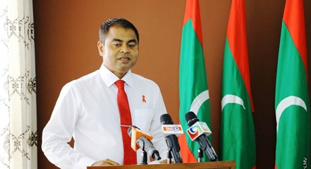 އެންވާރަމަންޓު މިނިސްޓަރު ވާހަކަފުޅު ދައްކަވަނީ، ސްޓޭމް ސެޓްގެ ސަބަބުން ކޮންޒަވޭޝަން ފަންޑަށް ފައިސާ ވަންނާނެ އިތުރުގޮތައް މަގުފަހިވެގެންދާނެ ކަމަށް މިނިސްޓަރު ވިދާޅުވި --- ސަން ފޮޓޯ/ ޔޫސުފް ސޮފްވާން