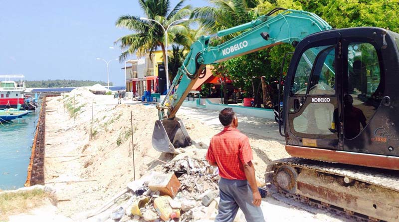 އިރުމަތީ ހުރަސް ވާޓަރުގައި ކެޕިން ބީމް އެޅުމުގެ މަސައްކަތް ފަށައިފި