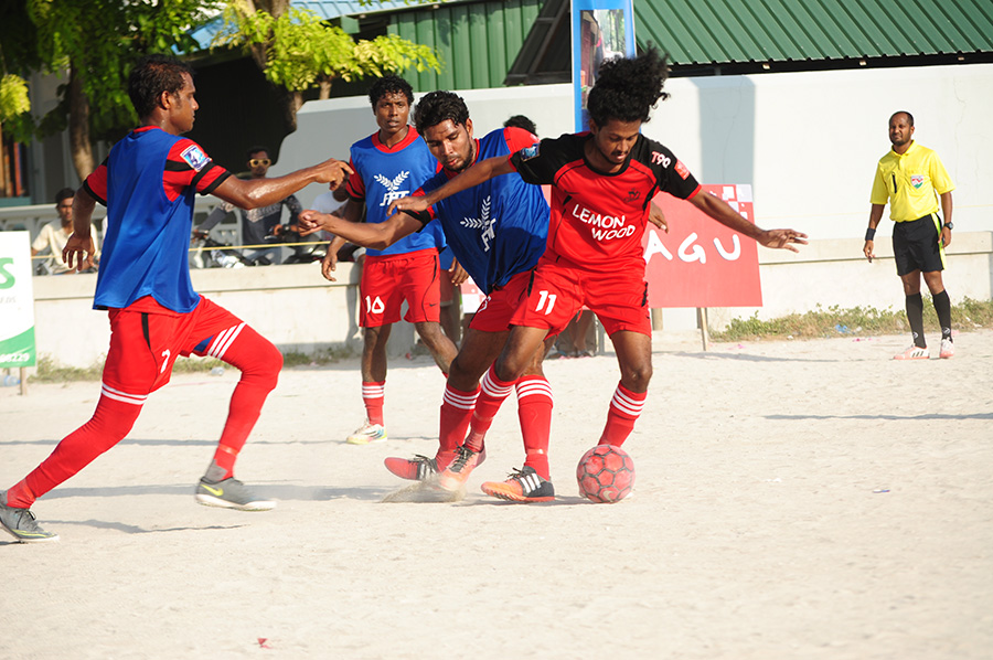 އެންމެ ފަހުގެ ޗެންޕިއަން ސޮނެވާ އަދި ފެއިމްސް ޔުނައިޓެޑް ސެމީއަށް