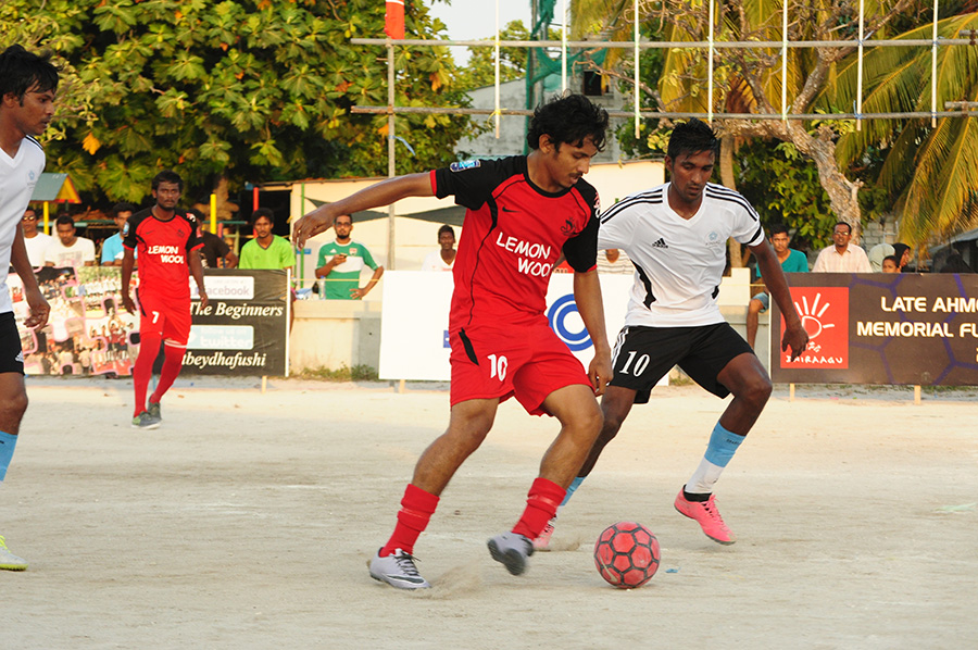 މިއަދު ކުޅުނު ދެވަނަ މެޗްގައި ޑިކޭ ޔުނައިޓެޑް އާއި ކިހާދް މޯލްޑީވްސް ކުޅެނީ | އީޓީ ފޮޓޯ:ރާއިފް ޔޫސުފް