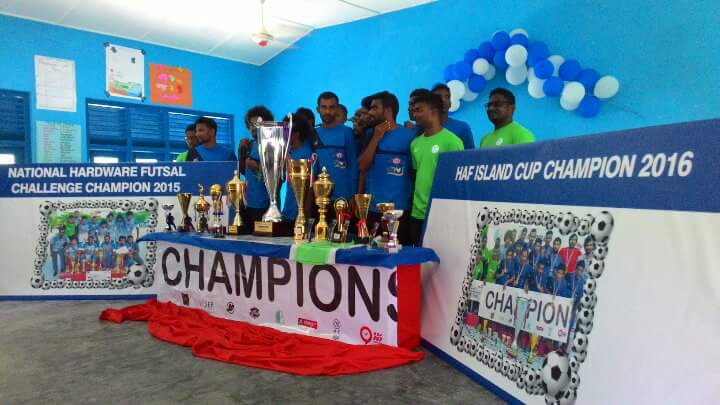 ހިތާދޫ ފުޓްބޯޅަ ޓީމު ރަށަށް އައުމުން ރަތް ދޫލައިގެ މަރުހަބާއެއް