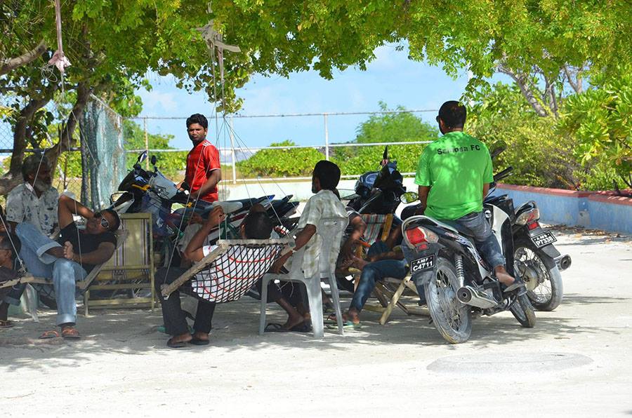 އޭދަފުށީގައި ފިތުރު ޒަކާތް ބަލައިގަންނަން ފަށައިފި