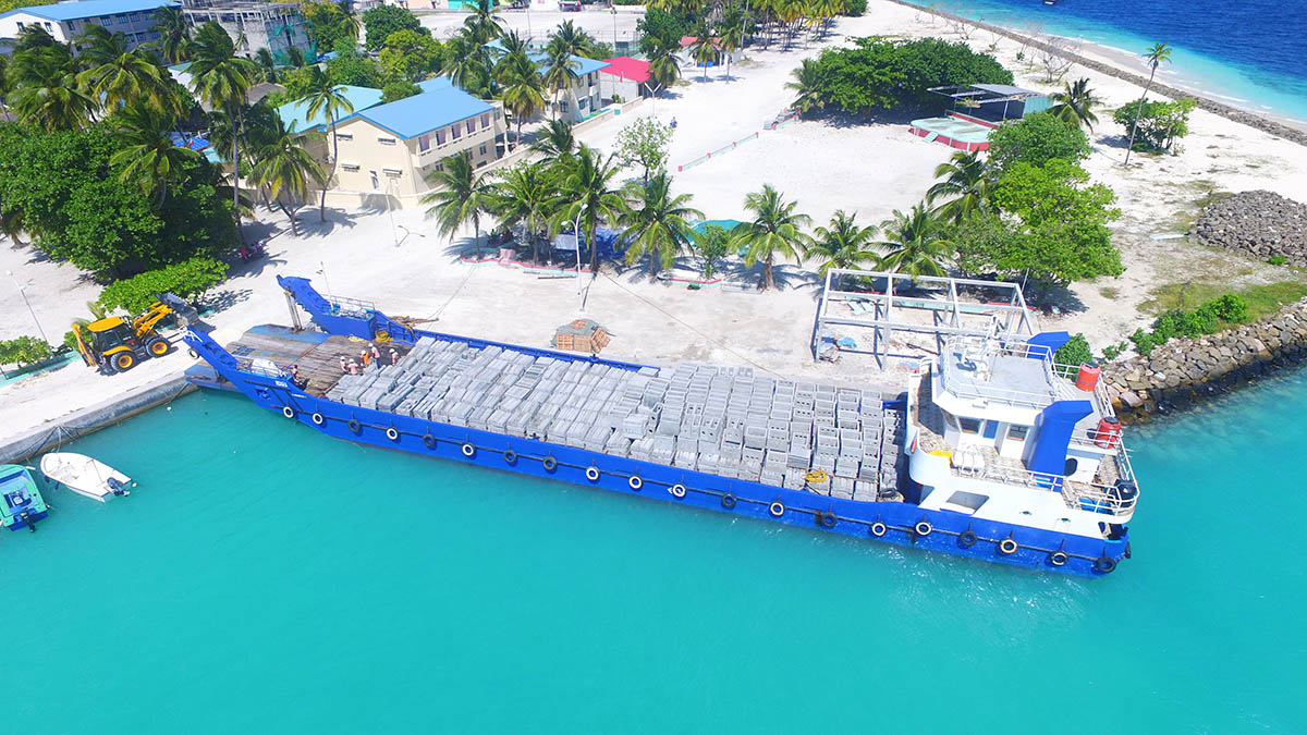 އޭދަފުށީގެ މަގު ހެދުމަށް ބޭނުންވާ އިތުރު ސާމާނު ގެނެސްފި