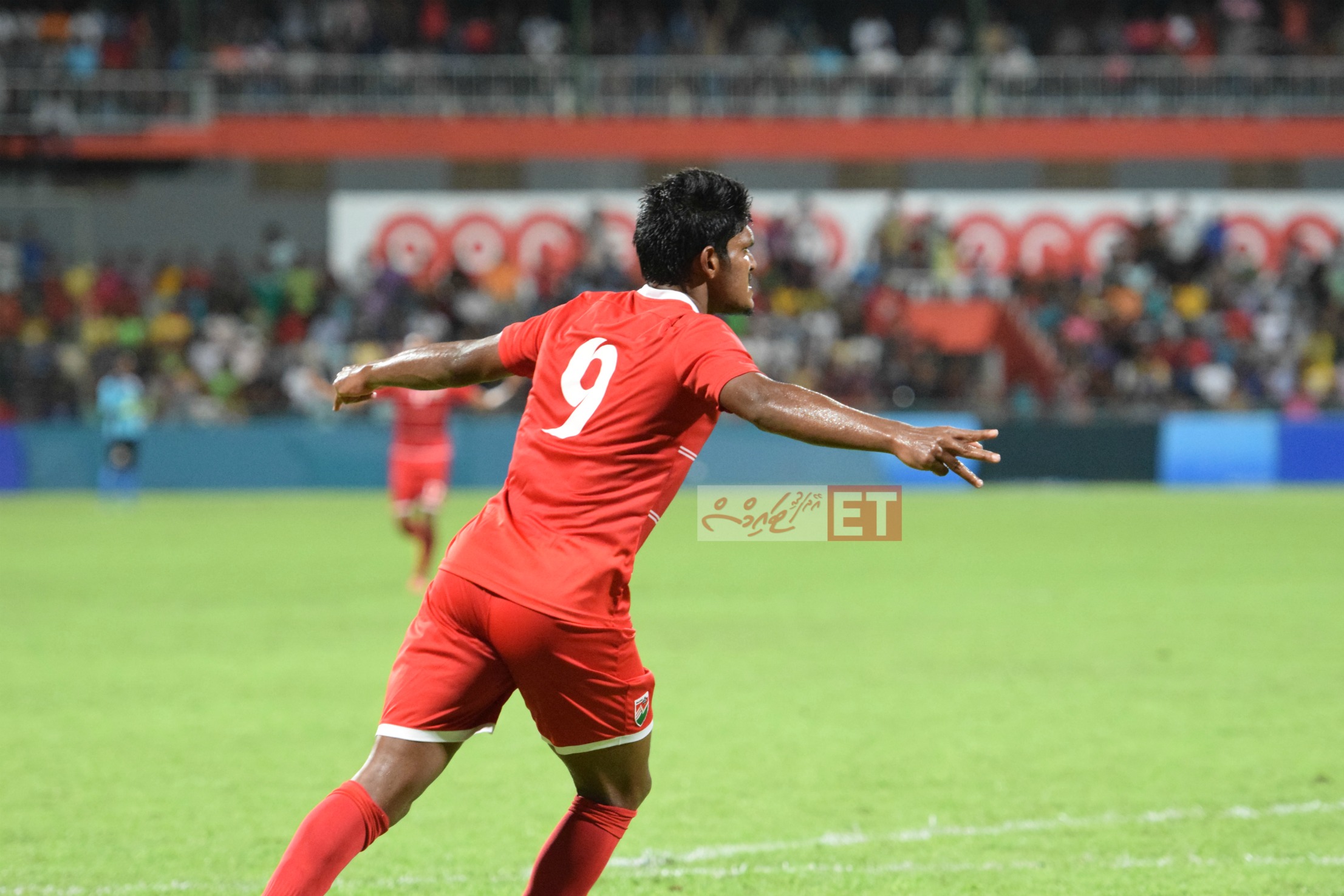 އަސަދުﷲ އަބްދުﷲ ލަނޑު ޖެހުަމަށްފަހު އުފާ ފާޅު ކުރަނީ | އީޓީ ފޮޓޯ:ރާއިފް ޔޫސުފް