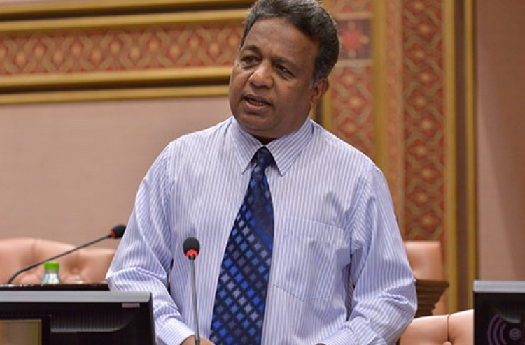 އޭދަފުށީ ފުޓްބޯޅަ ދަނޑުގައި ޓާފް އަޅައިދޭނަން: ސަލީމް