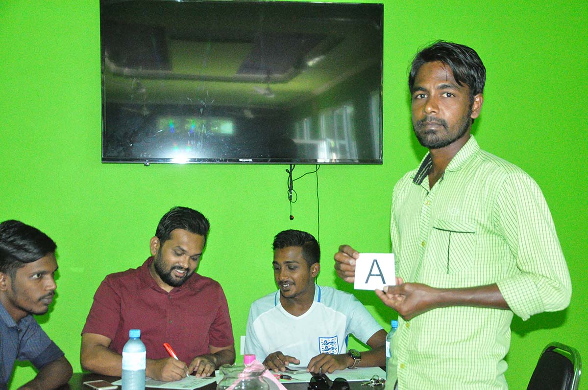 މިއަދު ހެނދުނު ބެއްލަ ވިސްޓާ ރެސްޓޯރަންޓްގައި ބޭއްވި މި މުބާރާތުގެ ގުރު ނެގުމުގެ ރަސްމީޔާތުގެ ތެރެއިން | އީޓި ފޮޓޯ:ރާއިފް ޔޫސުފް