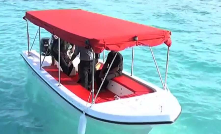 ފެހެންދޫ ދަރިވަރުން ގޮއިދޫ ސްކޫލަށްދާން ލޯންޗެއް ހަދިޔާކޮށްފި
