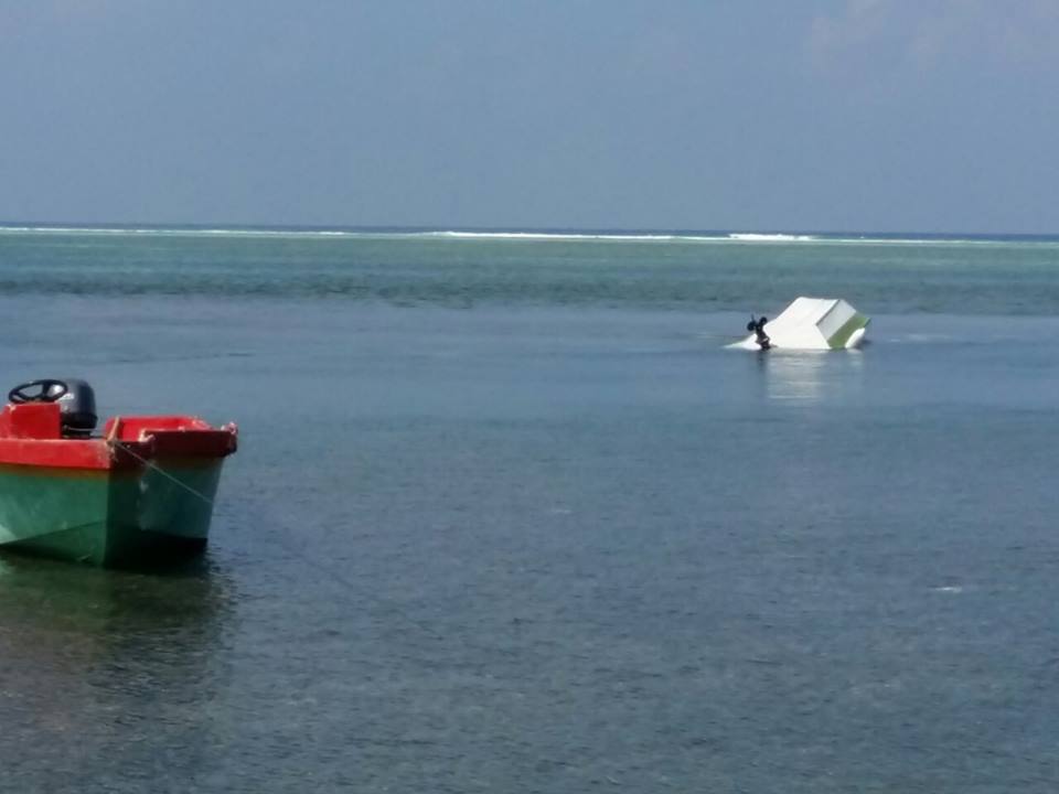 އެކްސިޑެންޓްވި އެއް ޑިންގީ ބަންޑުން ޖަހާލާފައި-- ފޮޓޯ / ކިޔުންތެރިއެއް