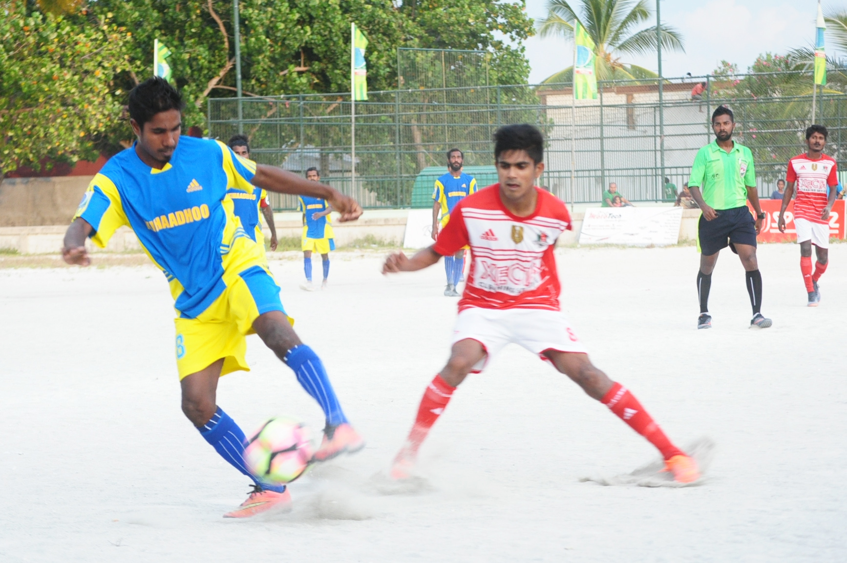 ބ އަތޮޅު ފުޓްބޯޅަ ޗެލެންޖުގައި އޭދަފުއްޓާއި ކިހާދޫ މިއަދު ބައްދަލުކުރި މެޗްގެ ތެރެއިން | އީޓީ ފޮޓޯ:ރާއިފް ޔޫސުފް