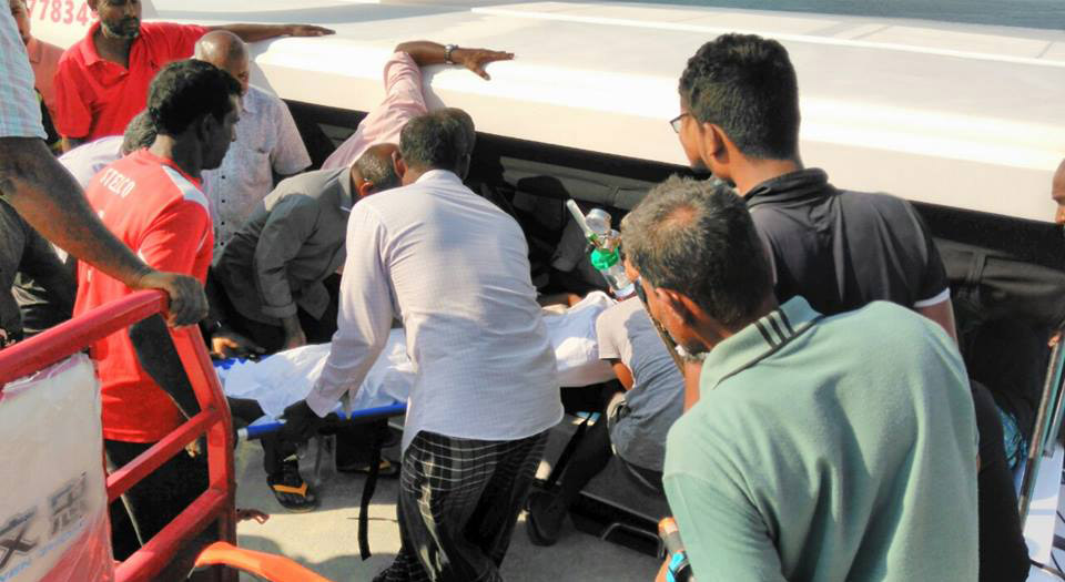 ދެ ޑިންގީޖެހި ހިނގި އެކްސިޑެންޓަގައި އަނިޔާވި މީހުންނަށް ފަރުވާ ދިނުމަށް އިއްޔެ މާލެ ފުރުވާލަނީ