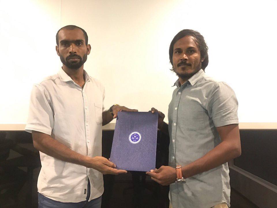 އޭދަފުށީ ޓީމުގެ އިތުބާރު ކީޕަރު ޒިޔަޒަން ނިއު ރޭޑިއަންޓަށް
