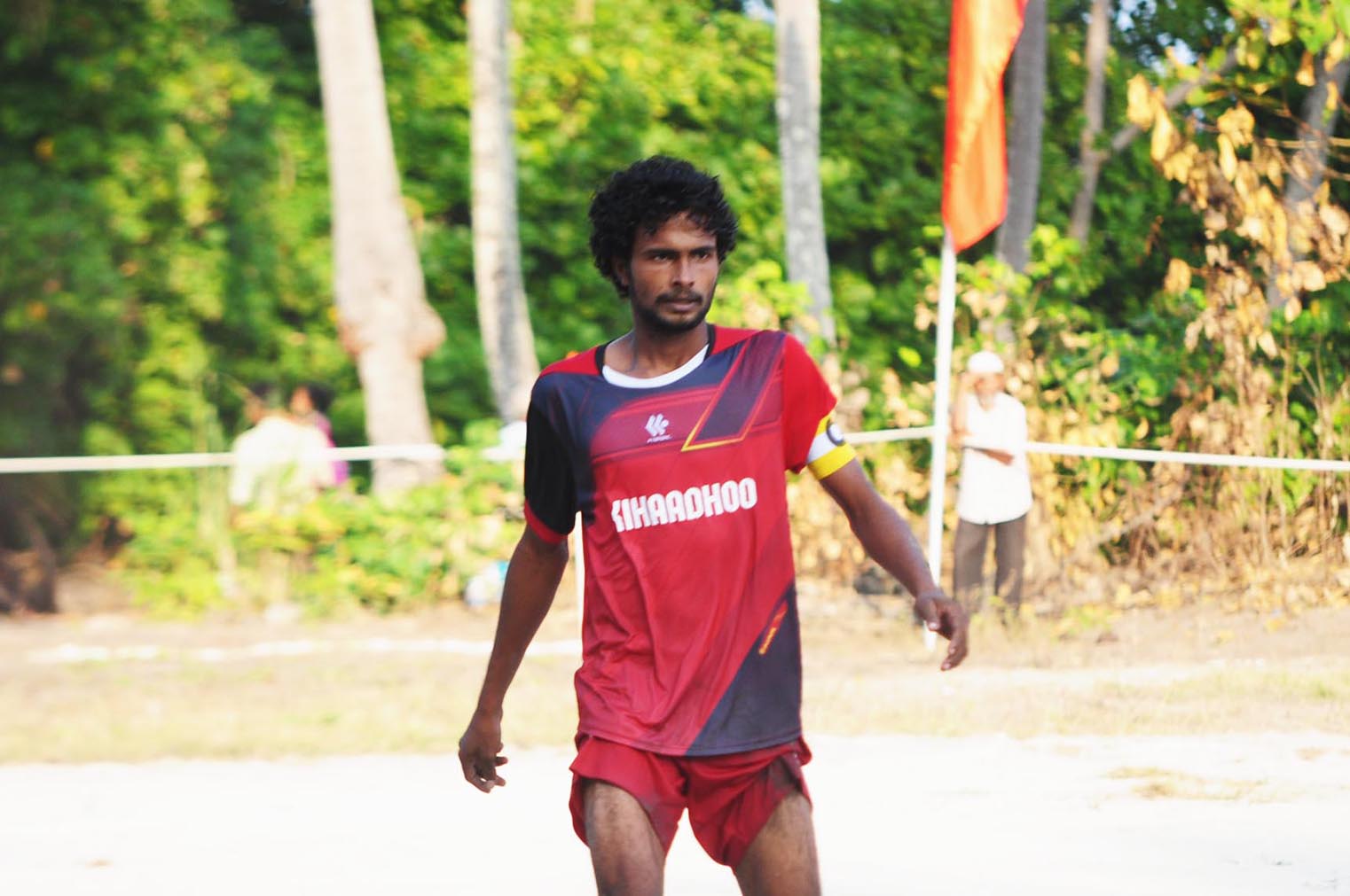 އިންވިޓޭޝަން ކަޕްގެ މޮޅު ކުޅުންތެރިޔާގެ މަގާމް އީމާން އަށް