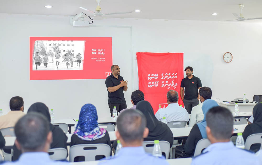 އަތޮޅުތަކުގައި ހިންގާ ސީއެސްއާރު ހަރަކާތްތަކަށް ބީއެމްއެލްއިން އެހީވަނީ