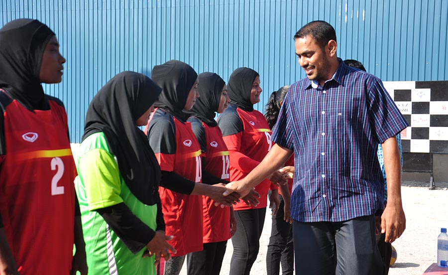 މާރެސް ވޮލީ މުބާރާތުގައި ގޮއިދޫއާއި މާޅޮސް ބައްދަލުކުރި މެޗުގެ ތެރެއިން-- އީޓީ ފޮޓޯ: ރާއިފް ޔޫސުފް