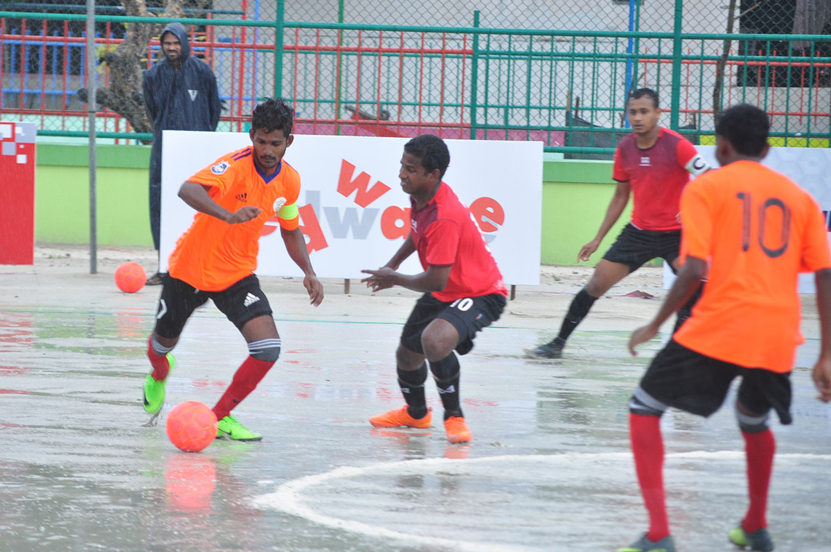 ސޮނެވާ މޮޅުވިއިރު ރޯޔަލް އާއި އެކުވެރި ގައިޒް މެޗް އެއްވަރު