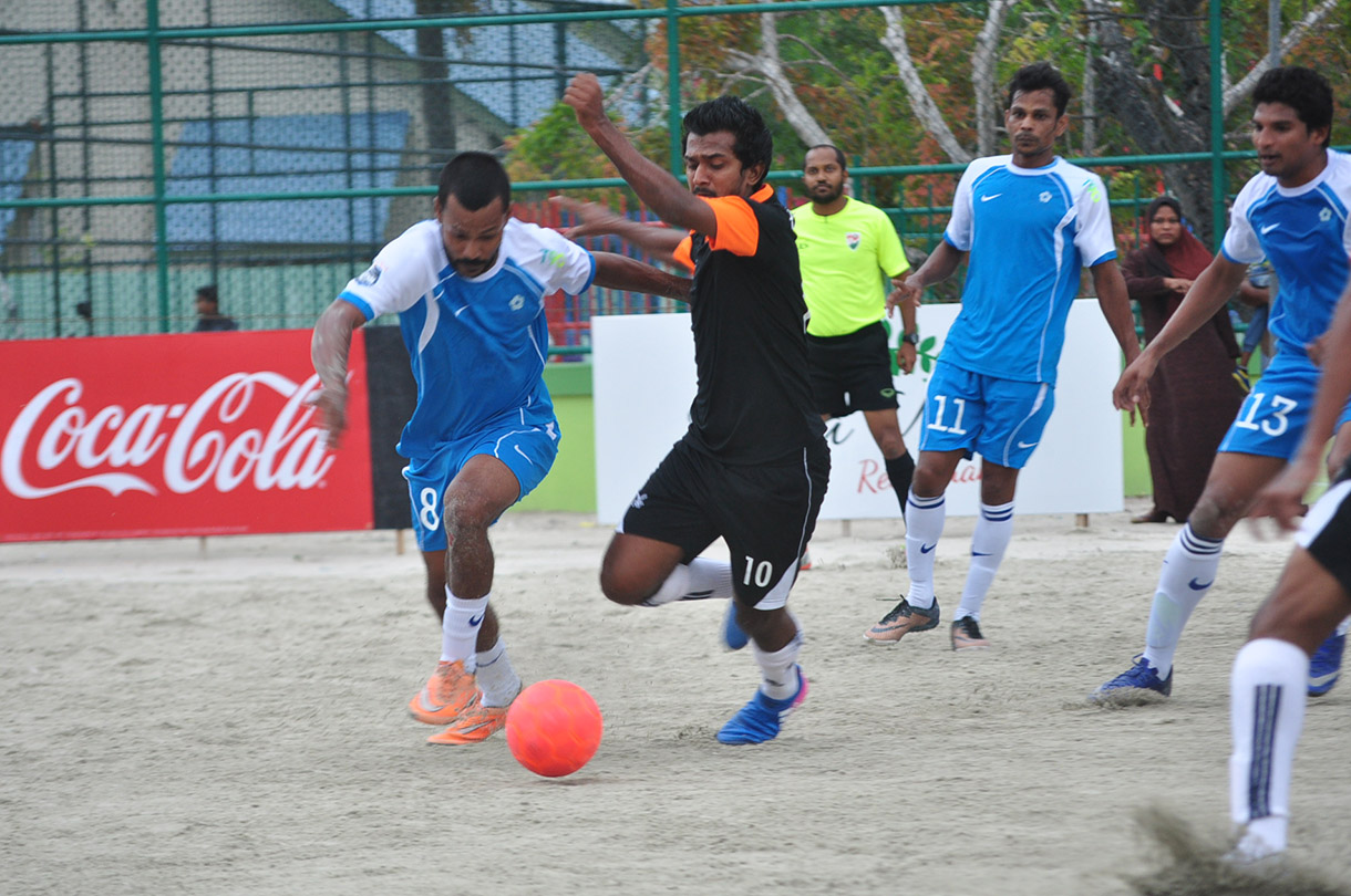 އަނަންތަރާ މޮޅުވި އިރު އިރުމަތި ލަވާރސް ބަލިނުވެ ސަލާމަތްވެއްޖެ
