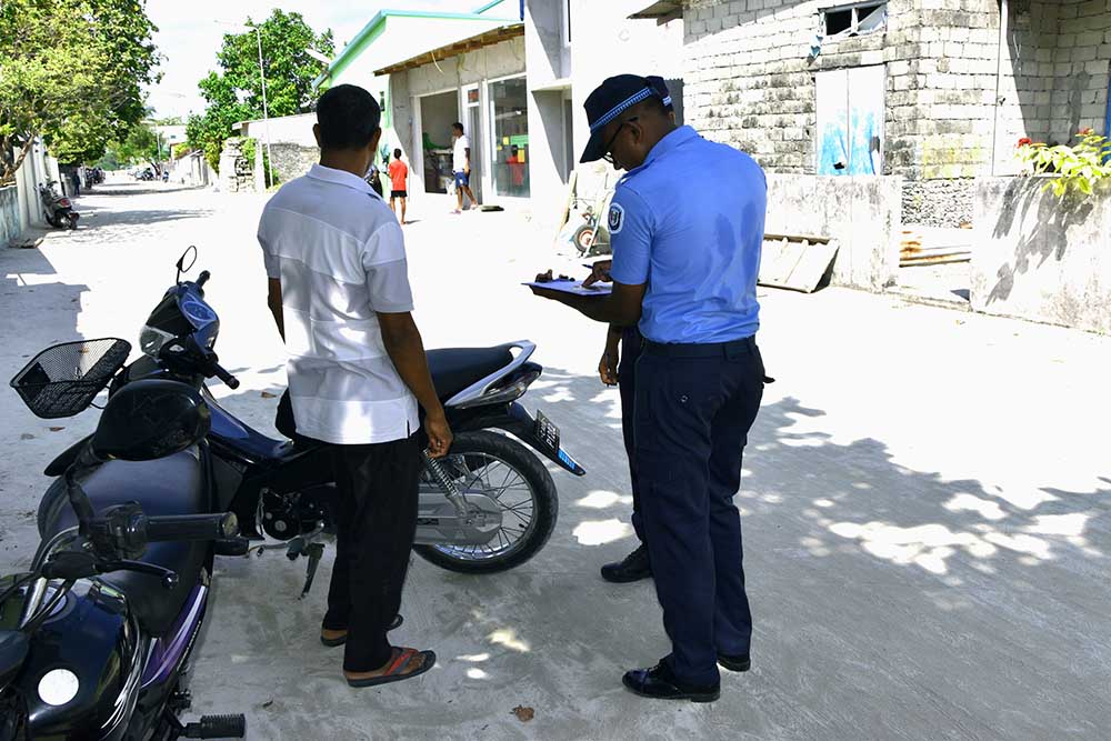 އޭދަފުށީގައި ޓްރެފިކް އޮޕަރޭޝަނެއް ފަށައިފި