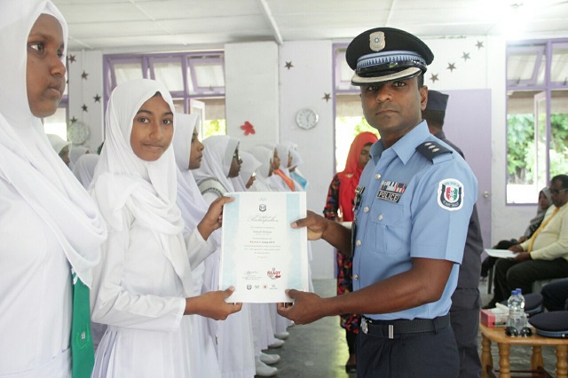 ދަރަވަންދޫގައި ބޭއްވި 64 ވަނަ ރެޑީ ކޭމްޕް ނިންމުމުގެ ރަސްމީޔާތުގެ ތެރެއިން | ފޮޓޯ:ޕޮލިސް
