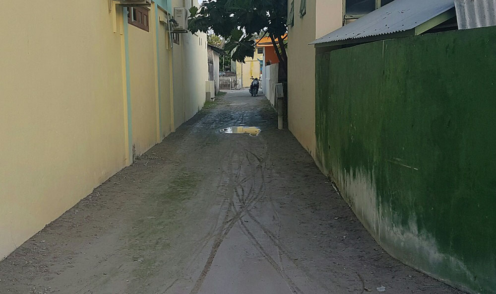 ވާރޭ ވެހިއްޖެ ނަމަ އޭދަފުށީގައި ހިނގާބިގާވެ ނޫޅެވޭ ގޯޅިއެއް / އީޓީ ފޮޓޯ