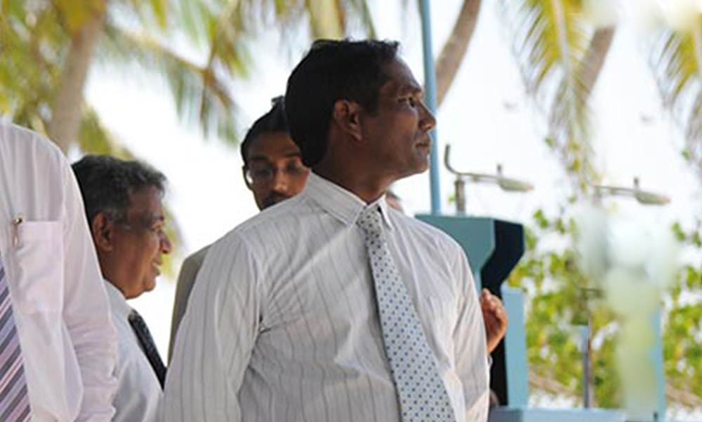 ރިޒާ ސަސްޕެންޑް  ކުރީ ރަނގަޅަށް: ކޯޓް
