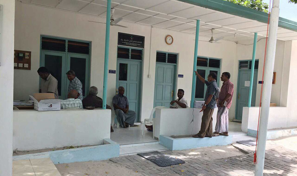 ގެއަކަށް ޕެކެޓެއްގެ މަގުން ކަދުރު ބަހަން ފަށައިފި