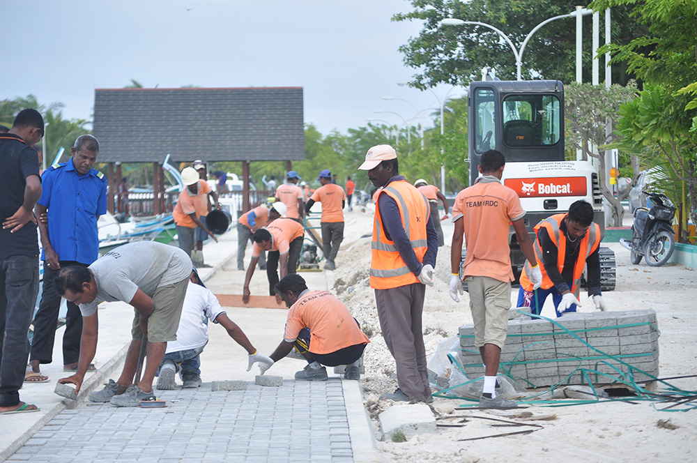 އިތުރު މަގުތަކެއްގައި ތާރު އަޅަން މަޝްވަރާ ކުރަނީ