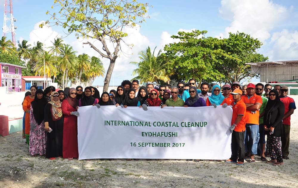 މުއައްސަސާތަކުން ފަންސާހެއްހާ މީހުން ނިކުމެ އޭދަފުށި ސާފުކޮށްފި