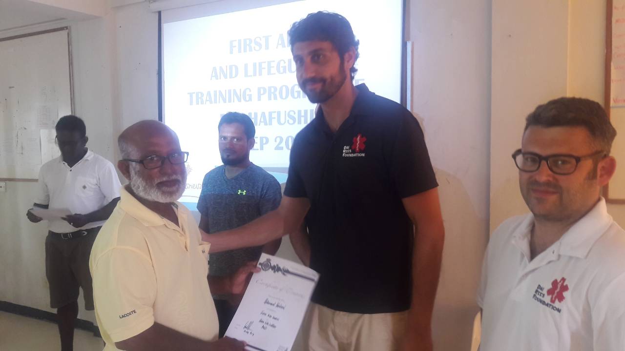 ފަސްޓް އެއިޑް ތަމްރީން ޕްރޮގްރާމެއް ހިންގައިފި