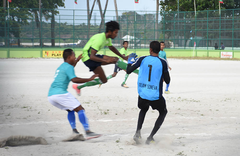މިލައިދޫ  ކޮޅަށް 6 ލަނޑު ޖަހައި ސޮނޭވާ ސެމީއަށް