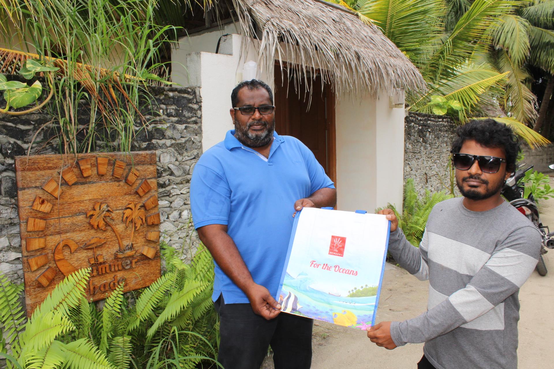 ދަރަވަންދޫ ކައުންސިލުން ތިމާވެއްޓާ ރައްޓެހި ކޮތަޅު ހަދިޔާކޮށްފި