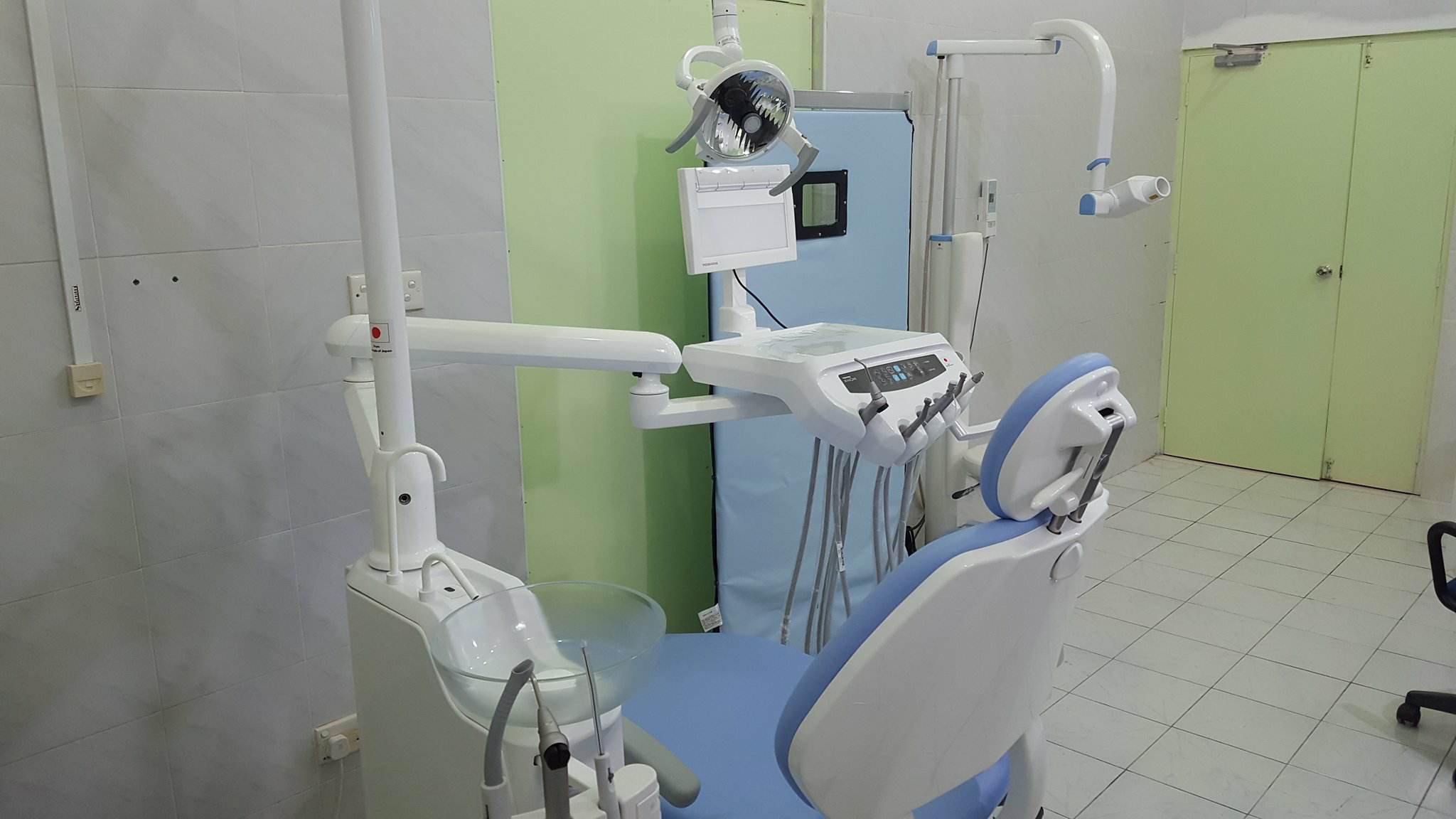 ޑެންޓިސްޓެއްގެ ހިދުމަތް އަތޮޅު ހޮސްޕިޓަލުގައި ފަށައިފި