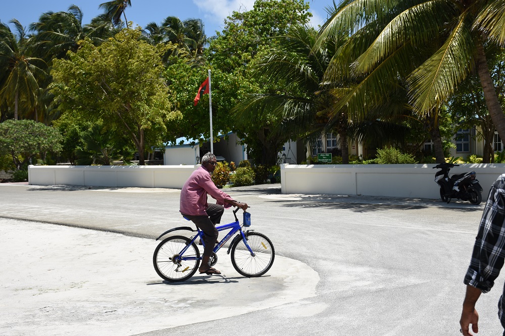 ޖަނަރޭޓަރަށް މައްސަލަ ދިމާވެ ދަރަވަންދޫން ކަރަންޓު ކަނޑަނީ