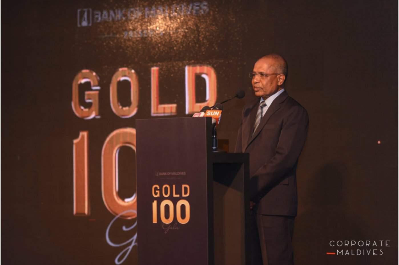 ގޯލްޑް 100ގެ ލައިފް ޓައިމް އެޗީވްމަންޓް އެވޯޑް ނަޒީރު އަށް