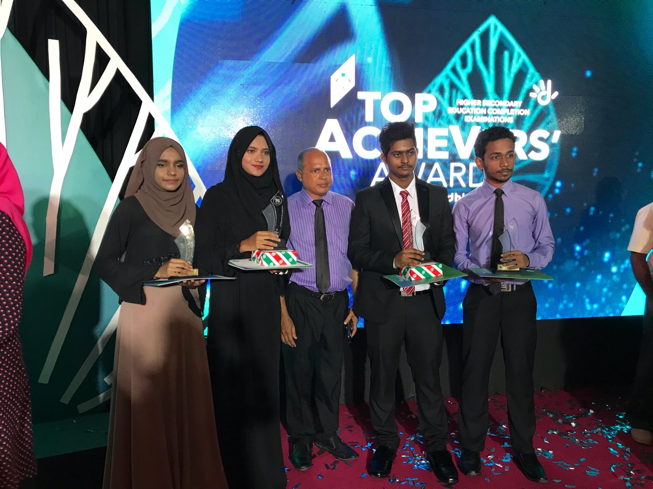 އޭލެވެލް ގަދަ 10 ގައި ތައުލީމީ މަރުކަޒުގެ 4 ދަރިވަރުން