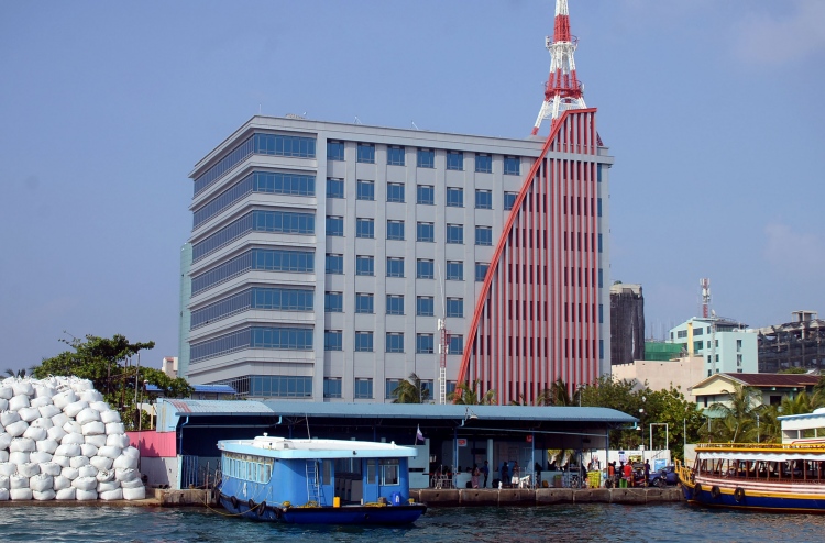 ކަސްޓަމަރުންގެ ޝަކުވާތައް އަހާ އިންޓަނެޓް ސްޕީޑް މަތިކޮށްފިން: ދިރާގު