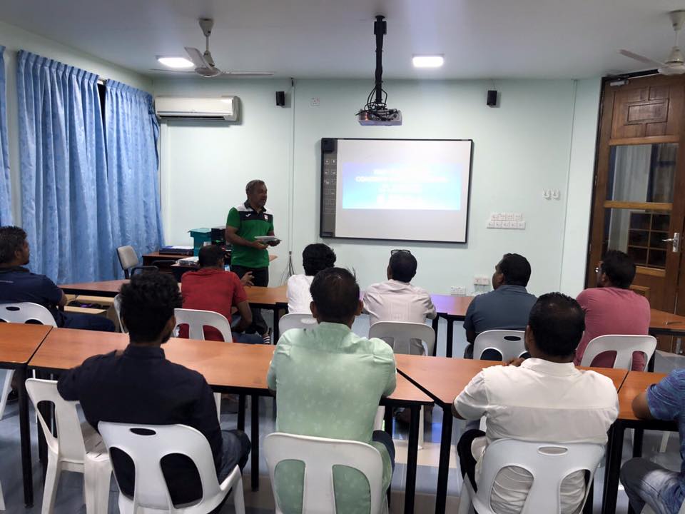 ގްރާސް ރޫޓް ކޯޗިން ކޯސް ފަށައިފި