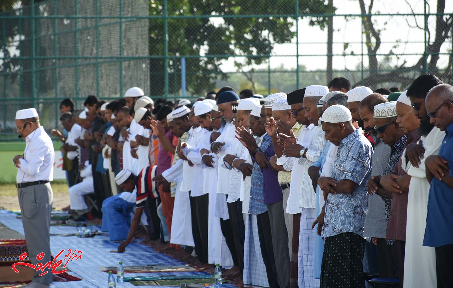 އޭދަފުށީގައި އީދު ނަމާދު ބޮޑު ޖަމާއަތުގައިކޮށްފި