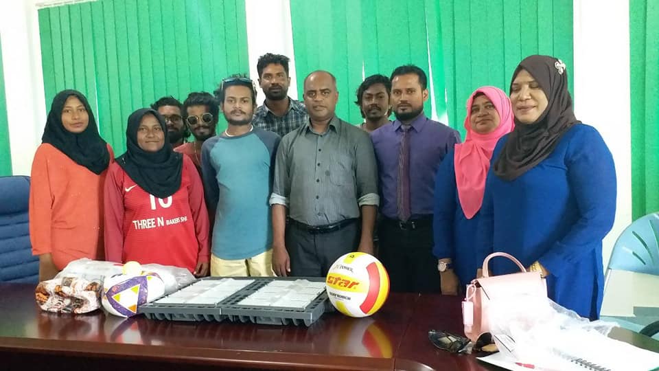 އެމްއޭސީއެލްގެ އެމްޑީ، އޭދަފުއްޓަށް ކުޅިވަރު ސާމާނު ހަދިޔާކޮށްފި